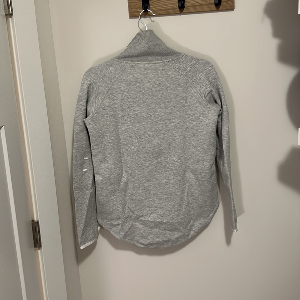 Nike Tech Fleece - Picture 2 of 2